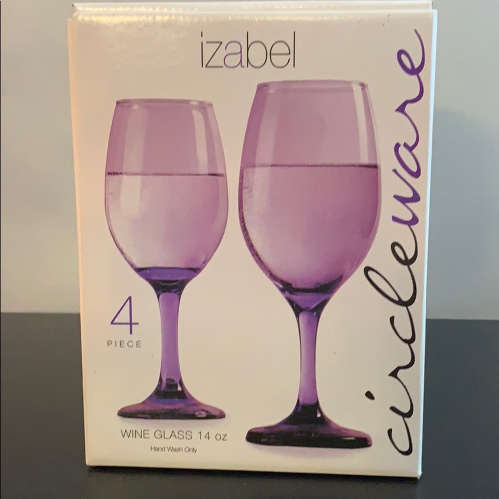 Never used 4 piece 14 oz wine glass set